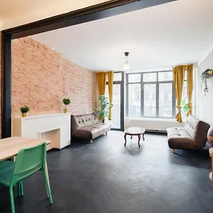Charming And Spacious In The Heart Of Antwerpen